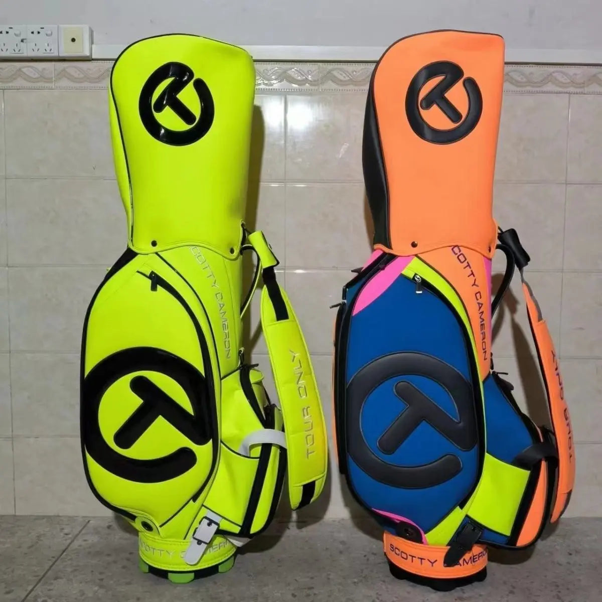 Premium Golf Club Bag - Standard Size with Sporty Style, Multi-Compartment Club Carrier for Active Golfers