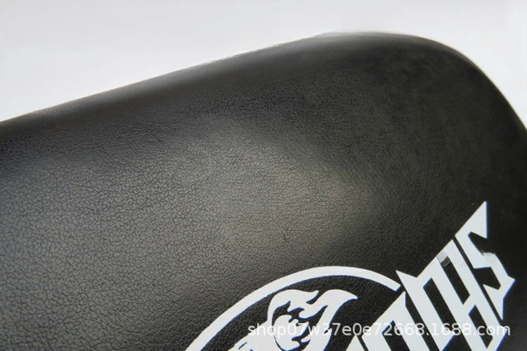 PU Leather Kickboxing Target Professional Curved Boxing Muay Thai Hand Target Arts Taekwondo Karate Training Punching Pads